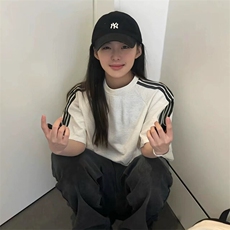 抖音得物品质二开240克宽松纯棉美式潮牌印花三条杠中性风短袖T恤，男装T恤，电商A486