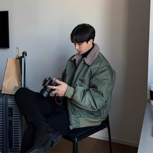 【有货】DW6130-P88简约新款军绿色羊羔毛翻领棉服男款冬季慵懒图片