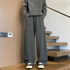 灰色