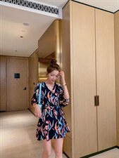 夏季新款连衣裙，女装连衣裙，早颜