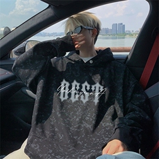 黑色