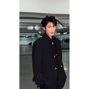 W9233-P68 网图现货 春新款新中式垫肩西装外套风立领西服夹克图片