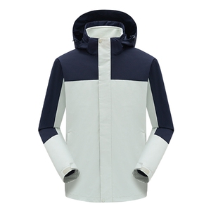 春秋户外冲锋衣男可拆卸两件套三合一加厚休闲外套防水冬季登山服图片