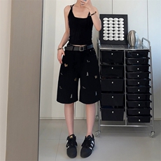 黑色