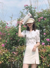 【现货】碎花蕾丝领上衣，女装，ONE