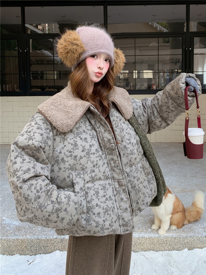 撞色碎花羊羔毛娃娃领短款羽绒服外套女冬2025新款小众设计白鸭绒,女装羽绒服,艾米莉亚