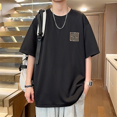 黑色