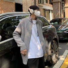 灰色