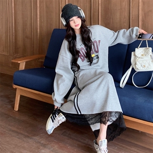慵懒风灰色卫衣套装裙女2025春季新款设计感蕾丝拼接半身裙两件套图片