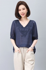 苎麻衬衫女短袖2023新款夏季v领刺绣衬衣小个子妈妈小衫显瘦上衣，女装T恤，涵誉