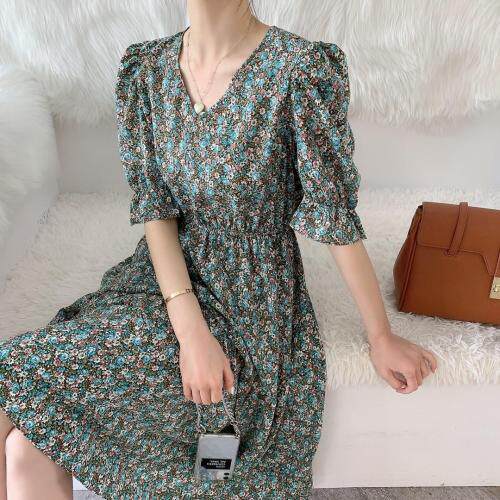 21005v领短袖碎花连衣裙，女装连衣裙，mona 茉奈