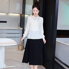 现货2024春季时尚复古盘扣优雅收腰显瘦A字摆半裙百搭潮流两件套，女装套装/套裙，时尚俏佳人