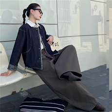 2025秋装新款复古休闲宽松圆领牛仔外套，女装牛仔外套，深水步