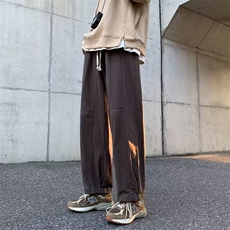 深灰色