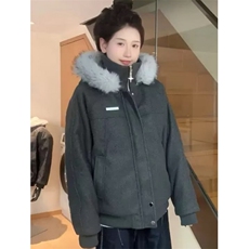 深灰色