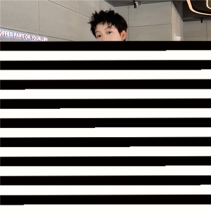 春秋季黑白小字母印花长袖T恤男宽松叠穿打底衫Tee上衣 TW66图片