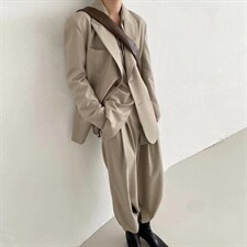 现货秋季新款西服套装，女装职业装，芭尼家