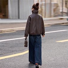 现货!2025冬季新款时尚潮流洋气时髦保暖羊羔毛领皮毛外套，女装皮衣，魅影