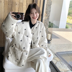 新款出货中刺绣羽绒外套90白鸭绒2C272-Y26-P310K458，女装羽绒服，2C272