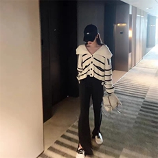 秋季新款舒适显瘦时尚百搭条纹内兜海军领针织衫，女装羊毛衫，恒恩羊绒