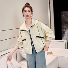 2025春时尚连帽棒球服休闲短款外套女小个子宽松学生薄款宽松上衣，女装短外套，米雪儿