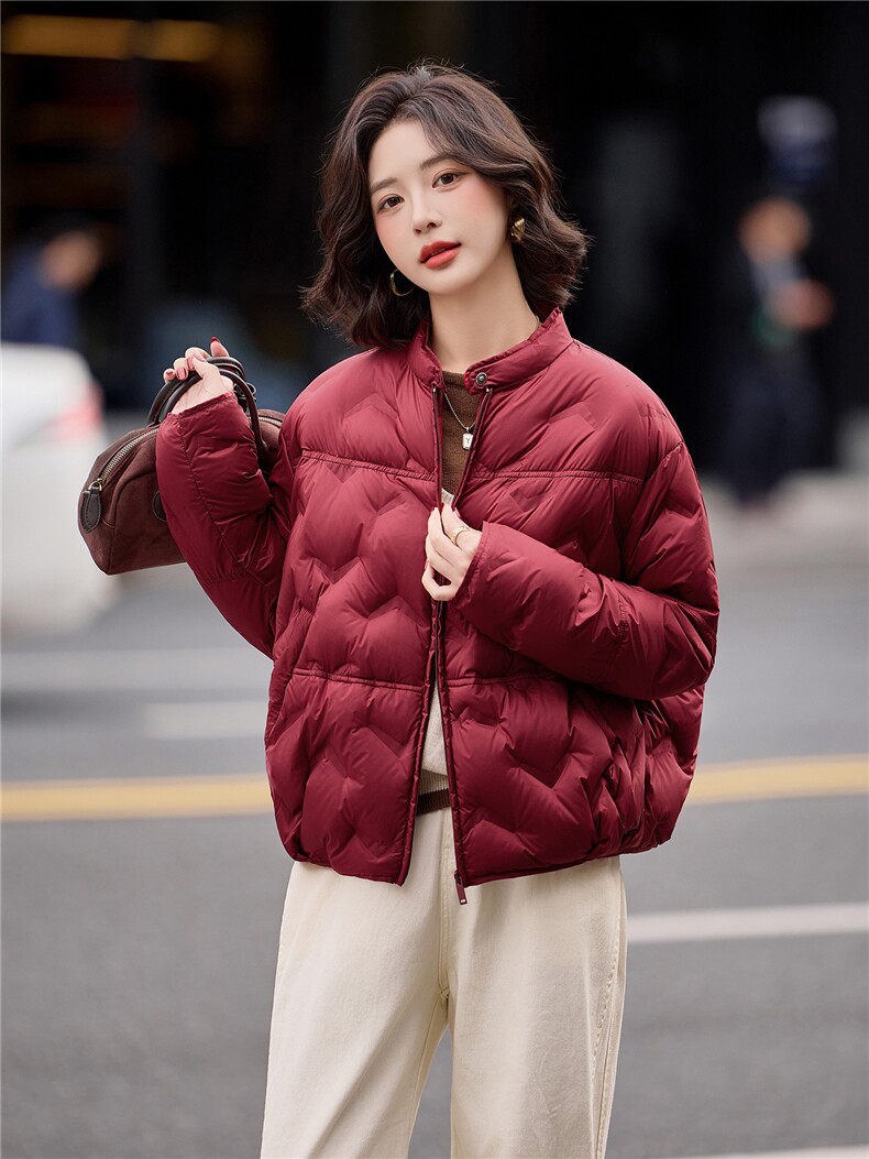 红色当季新款羽绒服女洋气宽松百搭小个子白鸭绒冬季厚外套,女装羽绒服,梦懿尔