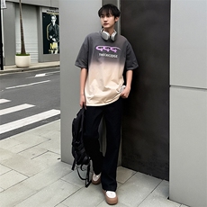 黑色