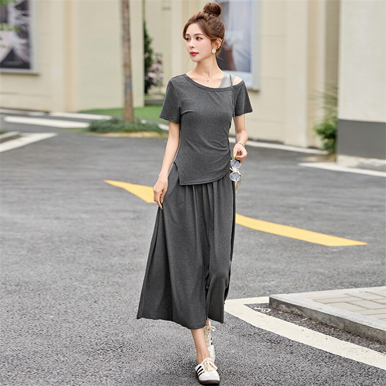 2026年夏季新款休闲舒适针织两件套裙，女装套装/套裙，心心服饰