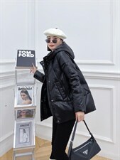 可以说，冬季的阳光与舒适，一杯咖啡，一本书，够了，其它，春信拙源