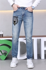 四季潮款轻奢欧货拔印烫钻水洗弹力牛仔裤男修身小脚休闲百搭长裤，男装牛仔裤，电商D218