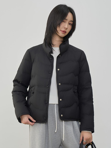 现货2025年冬季新款90白鸭绒盘扣轻薄短款羽绒服女图片