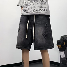 黑色