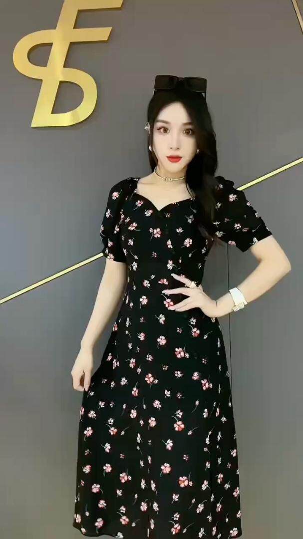 夏季新款连衣裙，女装连衣裙，博尔依秀