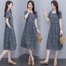2022夏季新款简约气质优雅圆领时尚宽松休闲舒适连衣裙，女装连衣裙，依万里