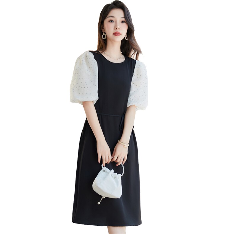 /泡泡袖连衣裙女夏季优雅气质收腰显瘦撞色拼接黑色中长裙,女装连衣裙,韩蔻秀