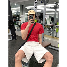 红色