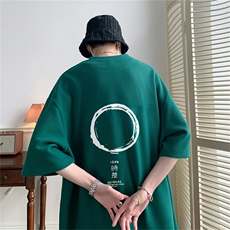 墨绿色