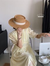 法式方领泡泡袖连衣裙夏季设计感小众温柔高级感初恋茶歇裙子，女装连衣裙，香丽迪1