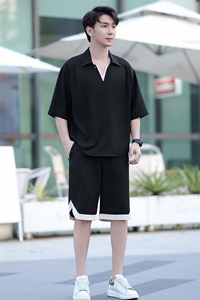 （版权注册 仿款必究）夏季新款冰丝短袖时尚套装男士休闲两件套图片