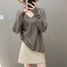 随性好穿~细腻亲肤Ding奢baby小山羊绒衫女V领宽松慵懒阔版毛衣，女装羊绒衫，织绒羊