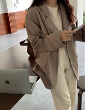 超洋气的一款西装外套新款上架，女装西装，桔子