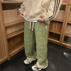 军绿色