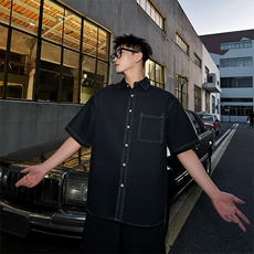 深蓝色