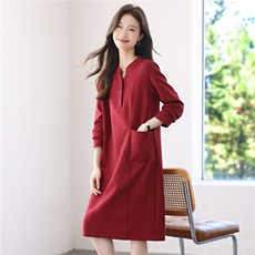 2025年秋季时尚宽松针织优雅气质中长款连衣裙，女装连衣裙，依恋蒂丝