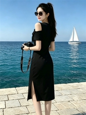 欧洲站女夏季新款潮流时尚气质显瘦露肩蝴蝶结设计褶皱中长款裙子，女装连衣裙，江南