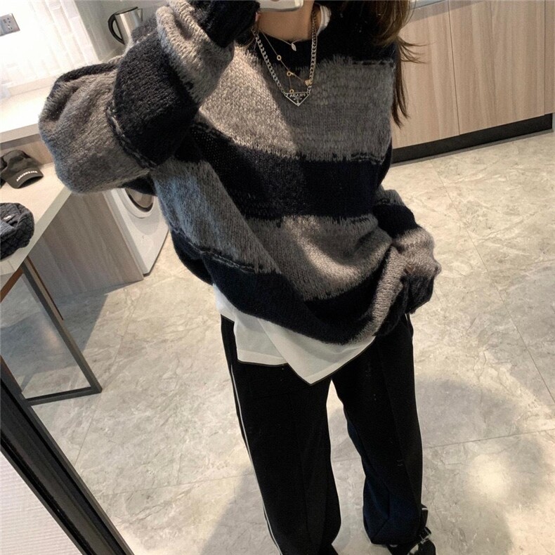 现货秋冬新款条纹破洞毛衣，女装针织衫/毛衣，XTZ style