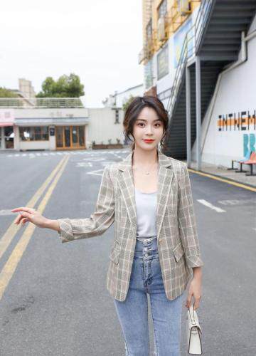 时尚格子西装，女装西装，咔蒂妮