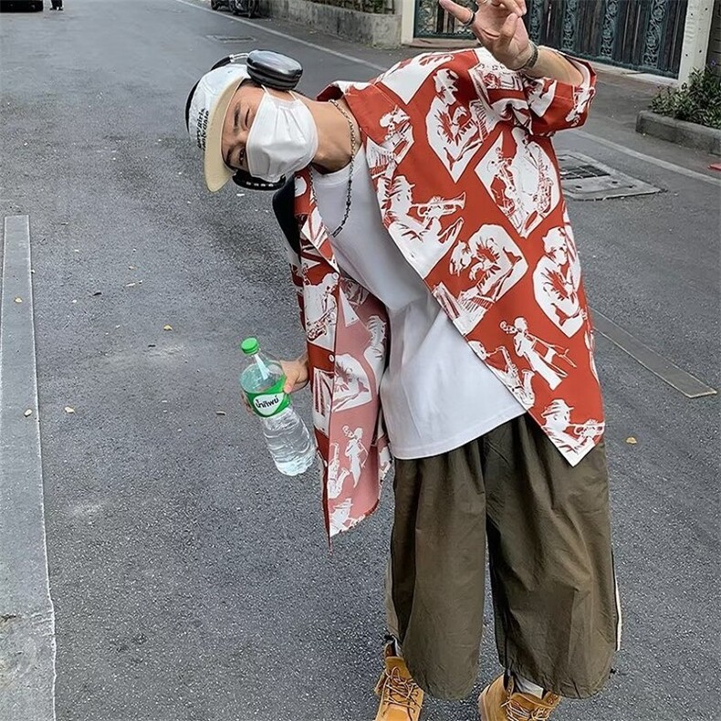 美式高级感短袖衬衫男夏季潮牌痞帅嘻哈宽松休闲夏威夷五分袖衬衣图片