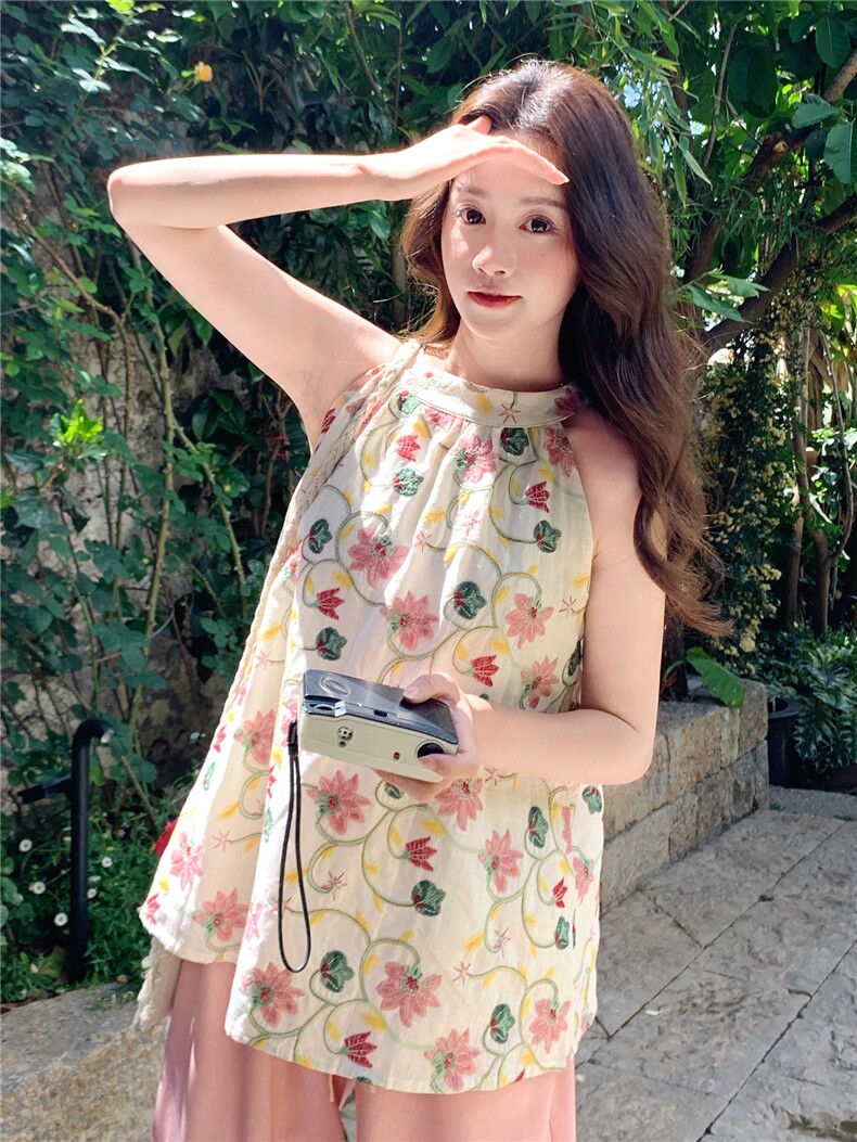 复古重工刺绣挂脖碎花背心阔腿裤两件套2026夏季新款超好看的套装,女装套装/套裙,流量+