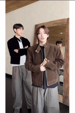 网络截图【EME】摩登年代复古绒皮工艺哈灵顿外套JK78089特P70，女装短外套，星座226-2